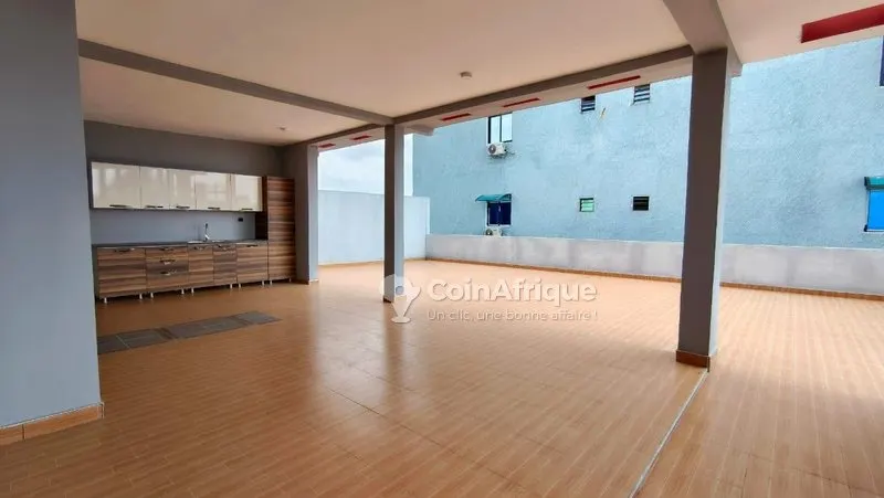 Triplex 6 pièces avec piscine — Riviera 4