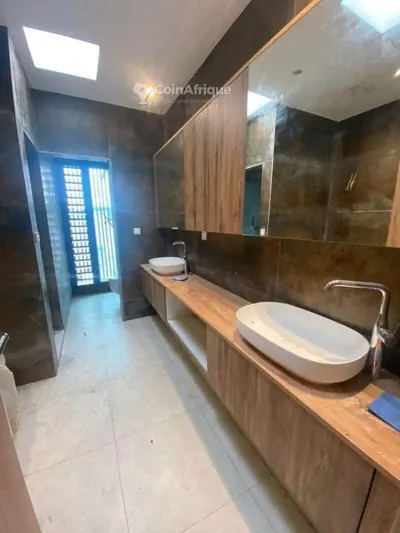 Villa duplex 7 pièces avec piscine — Riviera 3 Allabra