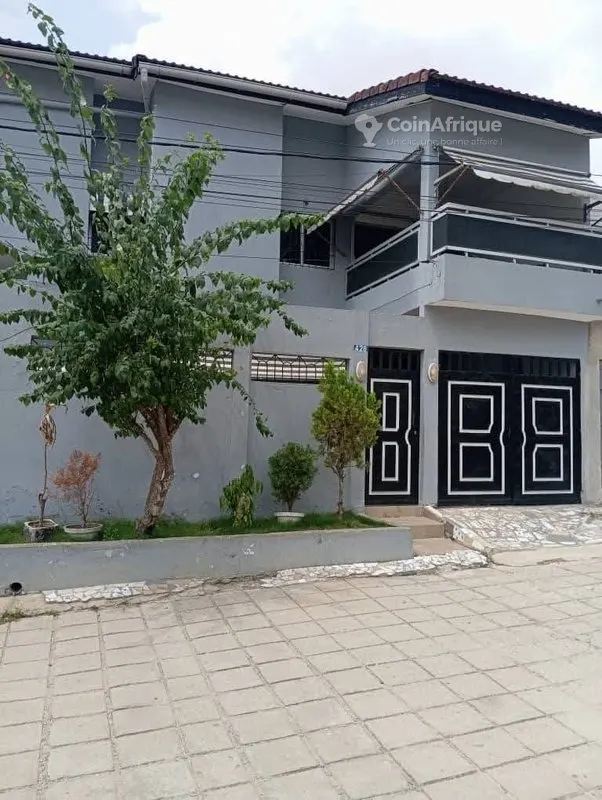 Villa duplex 5 pièces — Bingerville Féhkessé