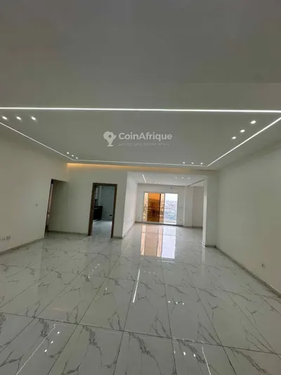 Appartement 3 pièces avec vue — Cocody Riviera Bonoumin